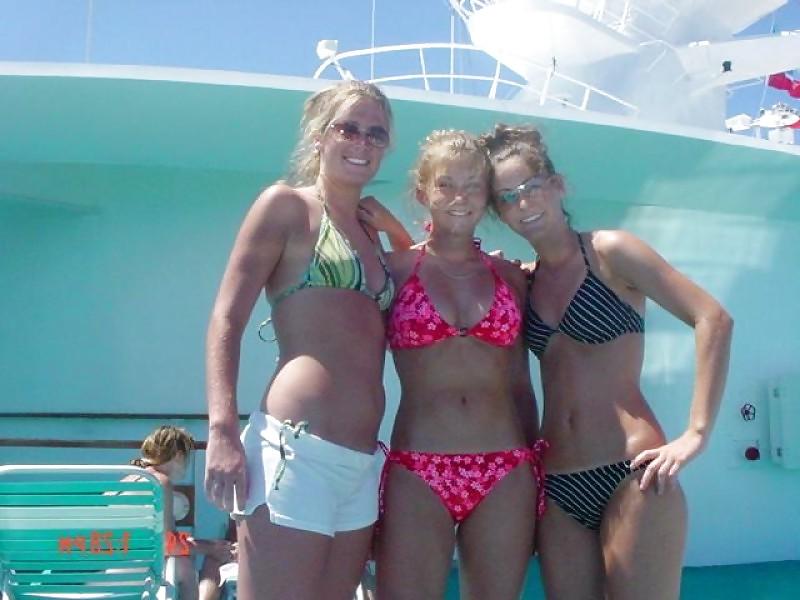 10P Teen bikini cunt