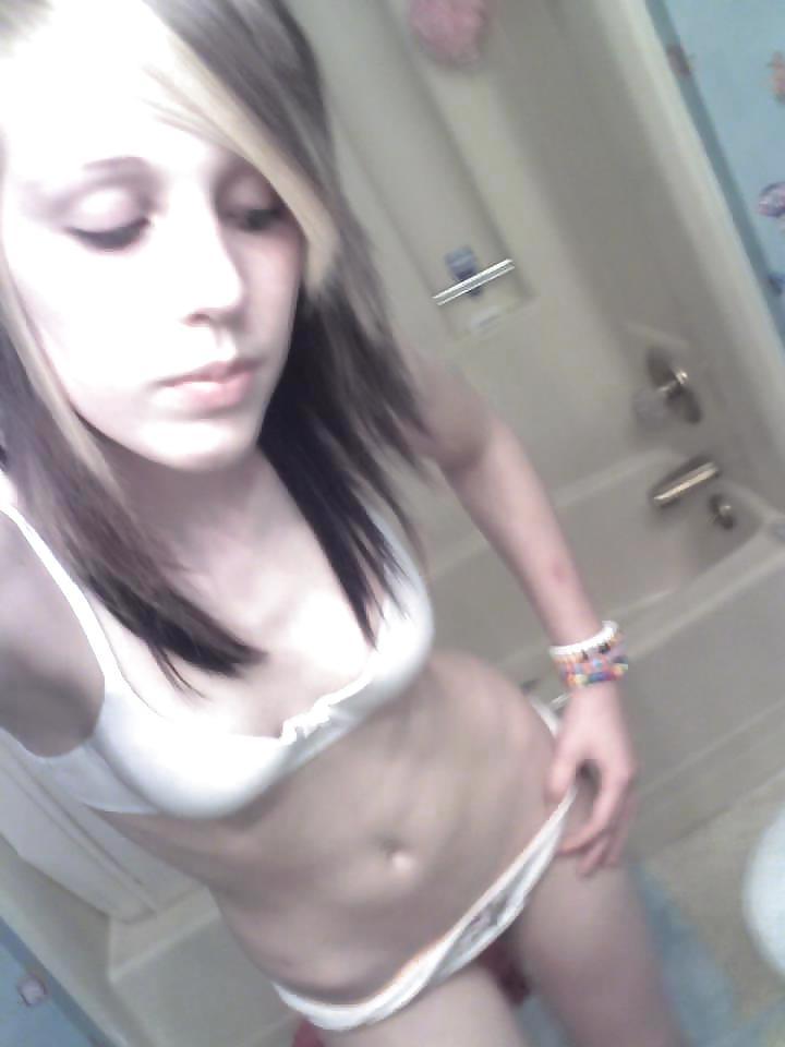 25P More teen panty and bra