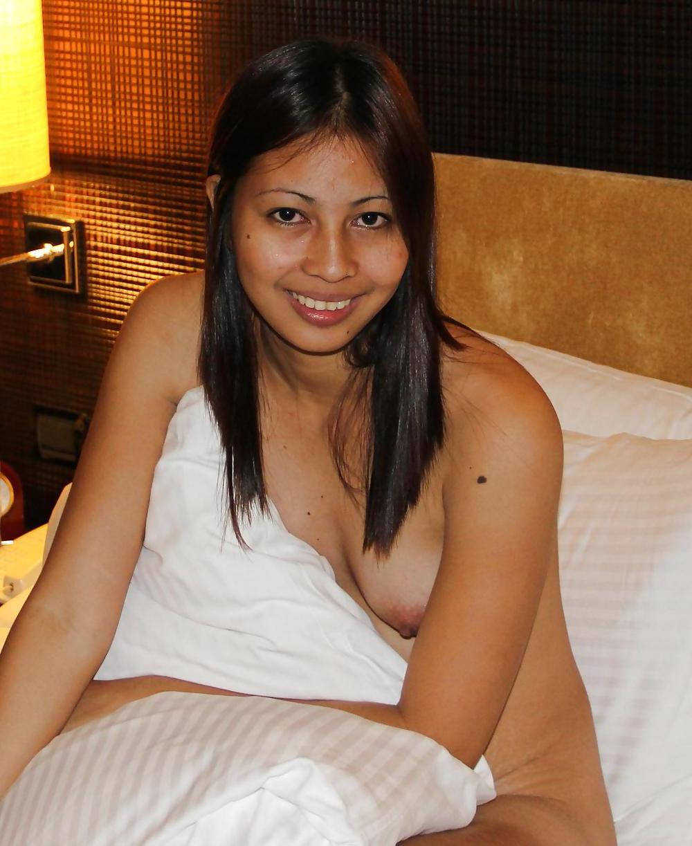 15P Thai girl