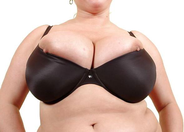 22P Chunky tits in bra 21