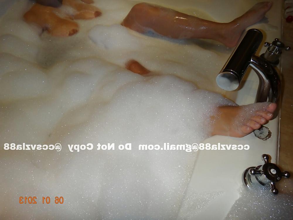 25P Hotel bath shower and hot tub fun
