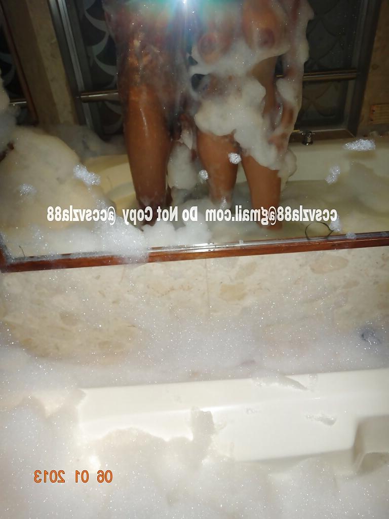25P Hotel bath shower and hot tub fun
