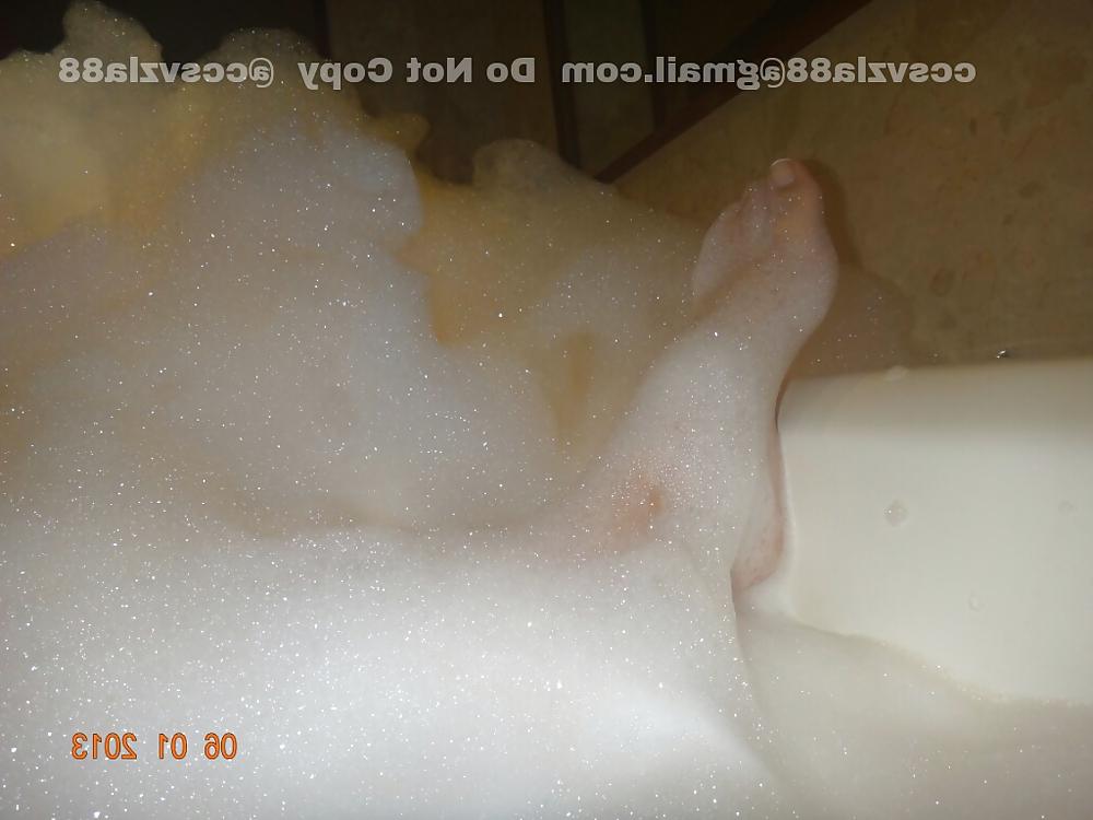 25P Hotel bath shower and hot tub fun