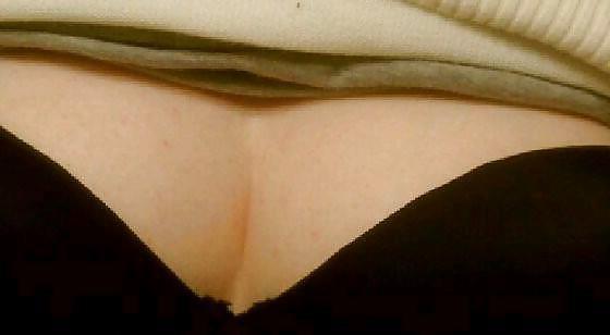 5P MY 24yr old MILF titts, please cum on them