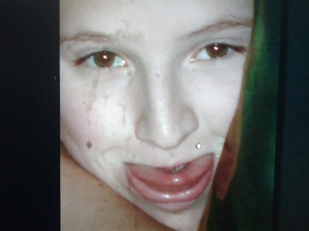 25P Facial girl Yvonne 2