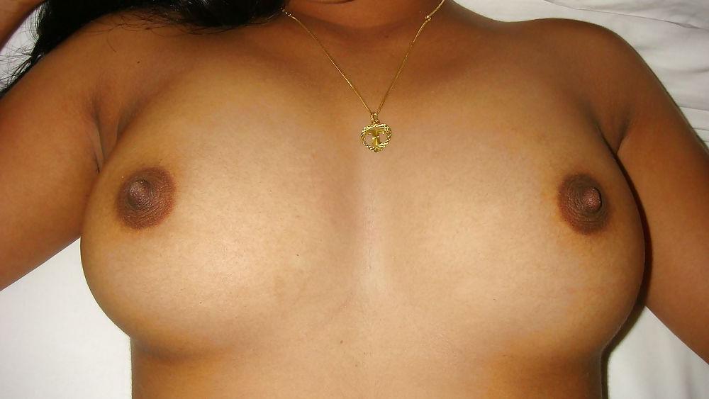 25P An ex indian girlfriend in shower