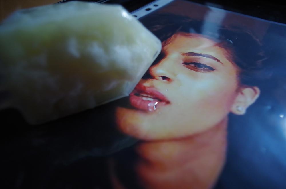 25P Frohes Neues Jahr, Mädchen, extremes Sperma-Bad-Chaos!