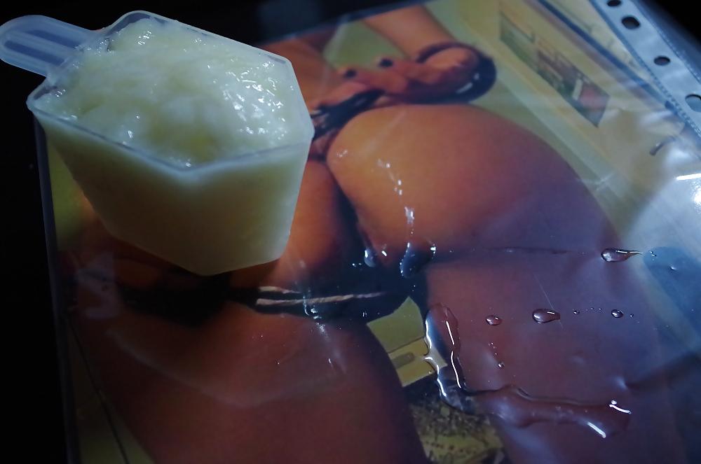 25P Frohes Neues Jahr, Mädchen, extremes Sperma-Bad-Chaos!