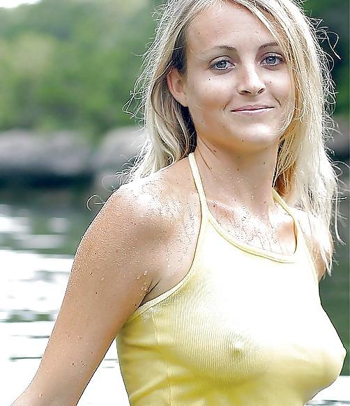 24P She forgot her bra 17.