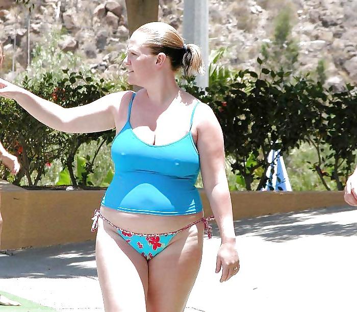 24P She forgot her bra 17.