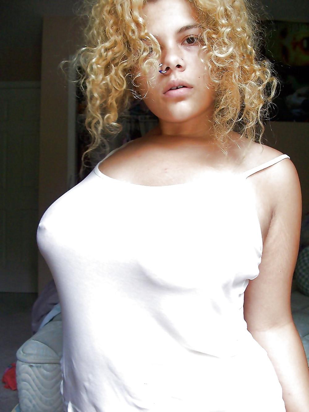 24P She forgot her bra 17.