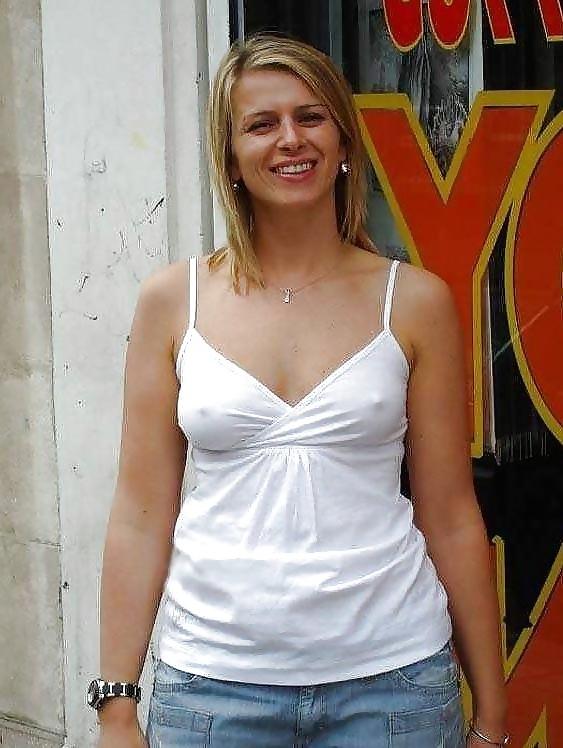 24P She forgot her bra 17.