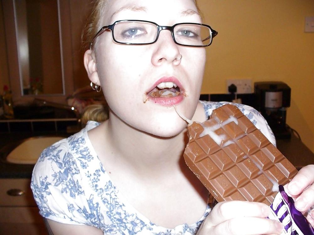 25P Cum on food
