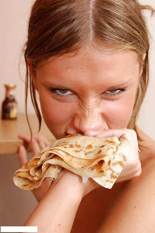 25P Cum on food
