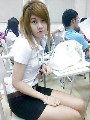 20P Beautiful thai girls