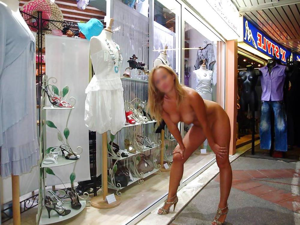 19P Blurred Face Exhibitionists - Cap D'Agde 1
