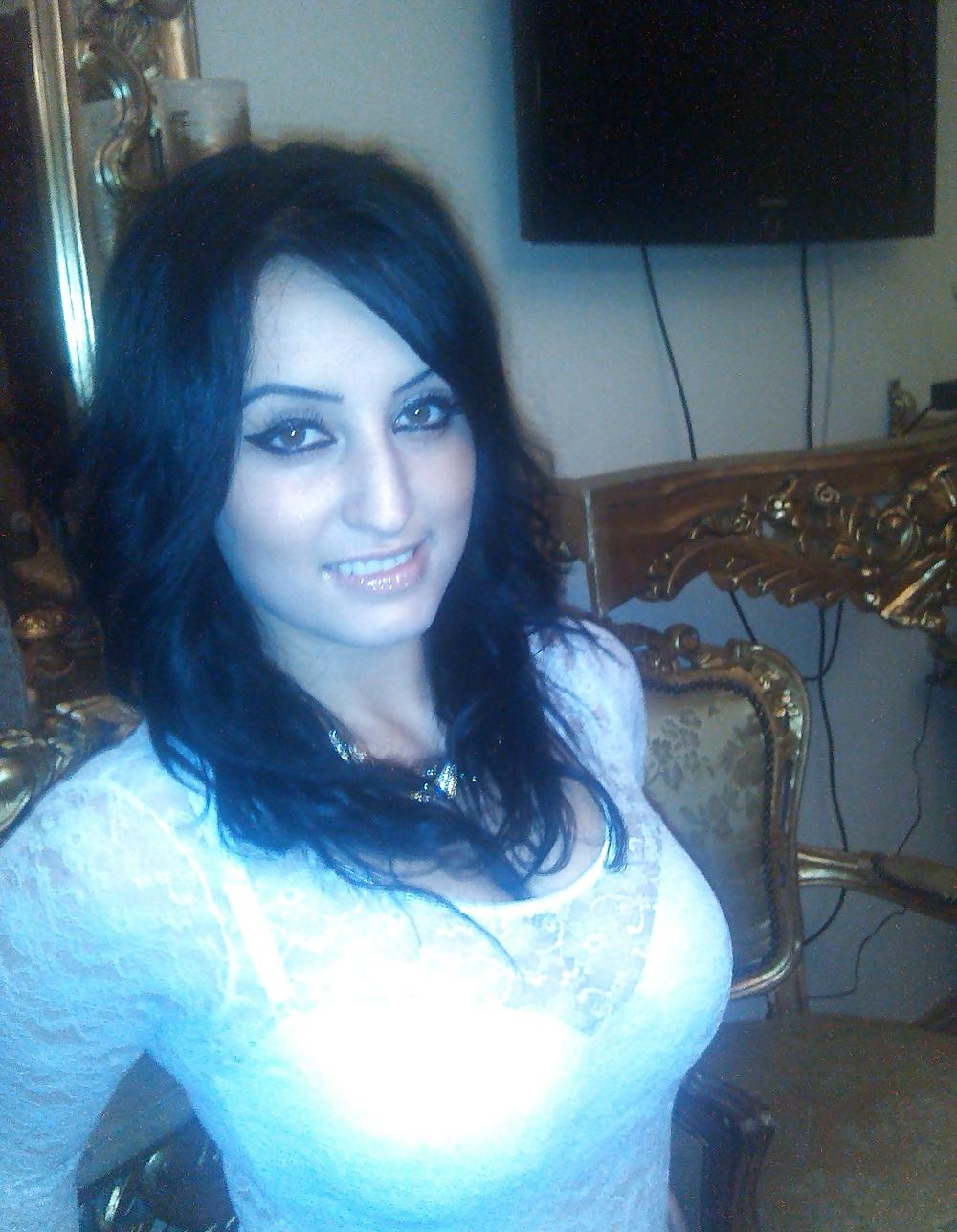 21P Big Tits Round Ass Pretty Face Gipsy Prostitute