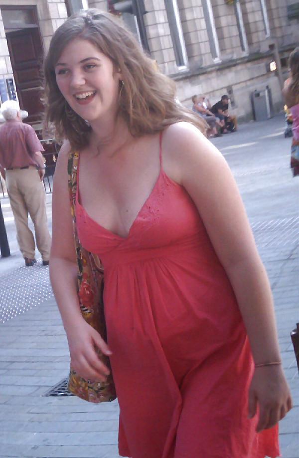 24P She forgot her bra 24.