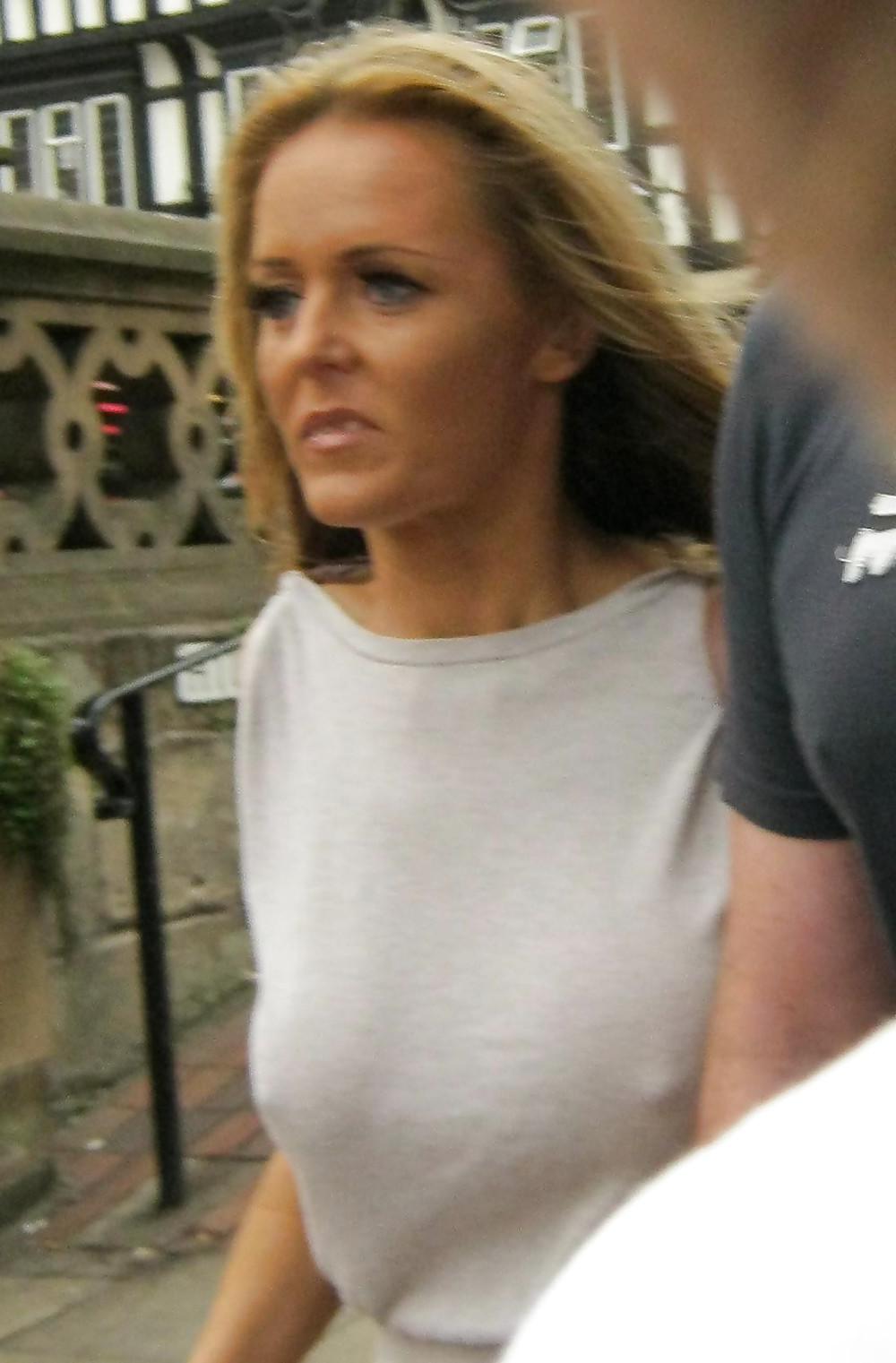 24P She forgot her bra 24.