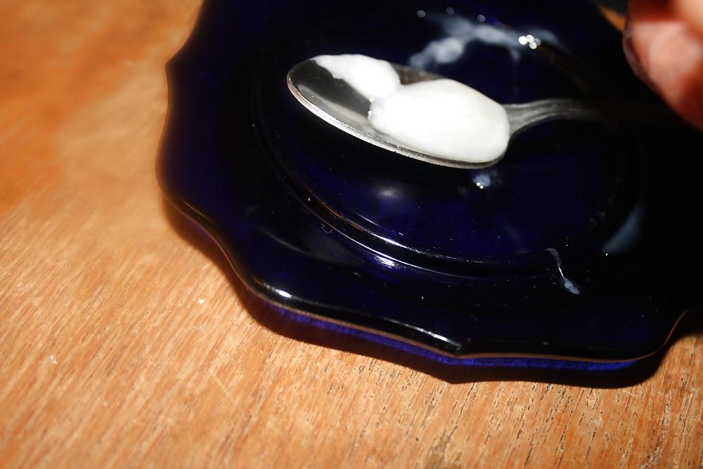 22P Lots of oil on my cock and cum on a spoon. Eatmysperm :)