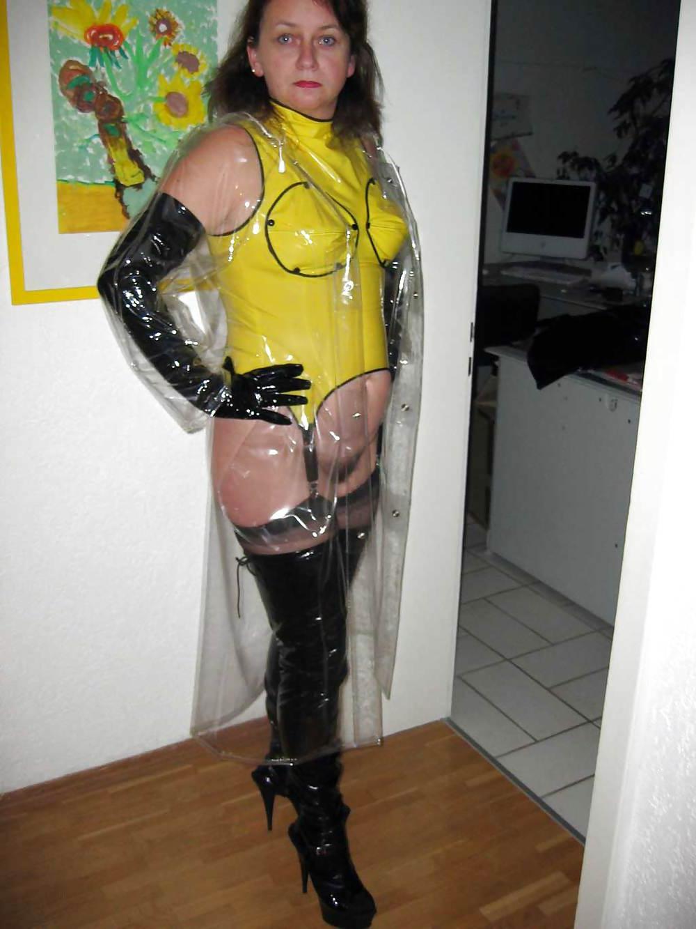 13P Hairy MILF in Plastic