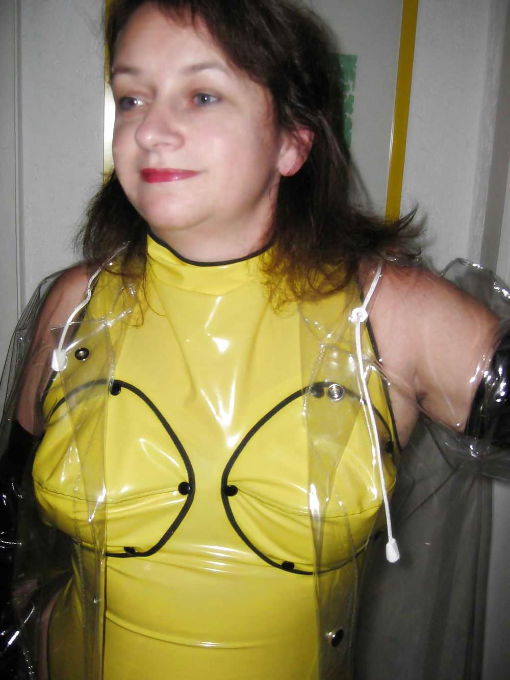 13P Hairy MILF in Plastic