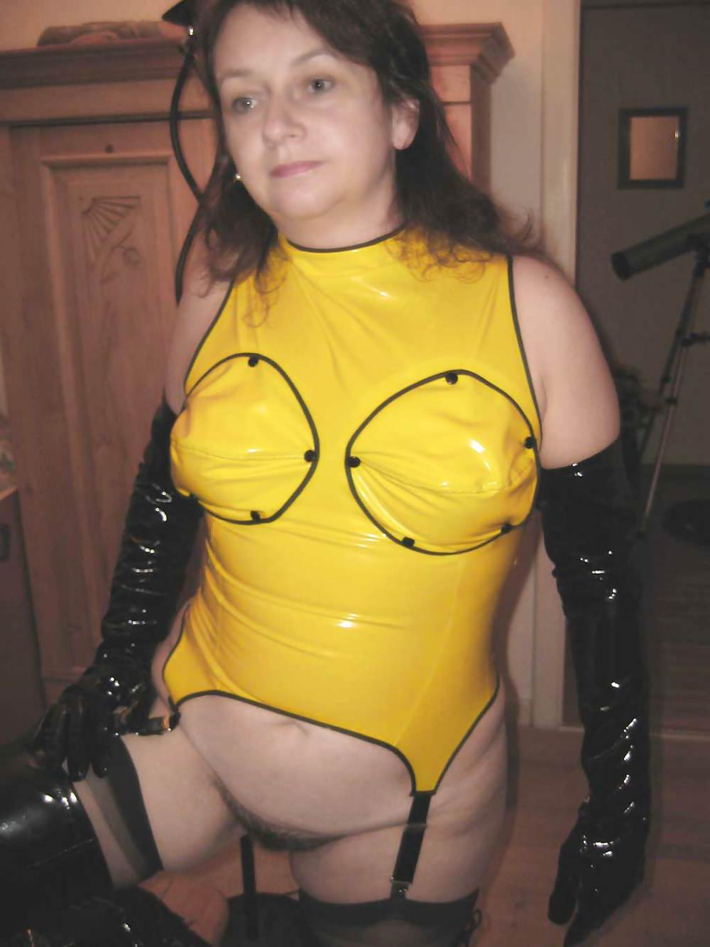 13P Hairy MILF in Plastic