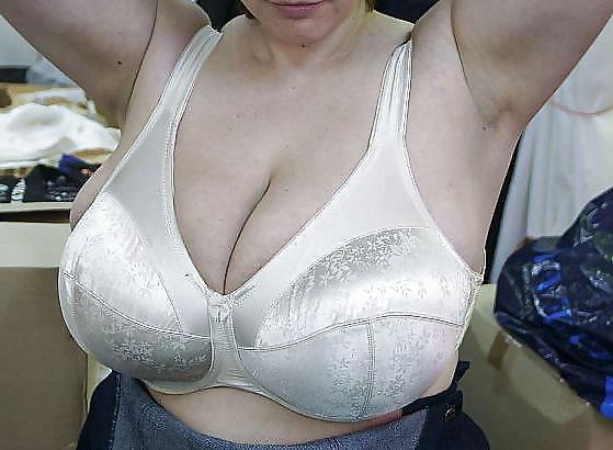 11P Bra and Girdles