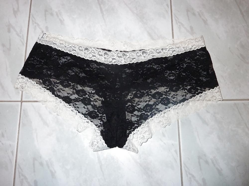 25P Ex roommate undies (bra, pantie, and more)