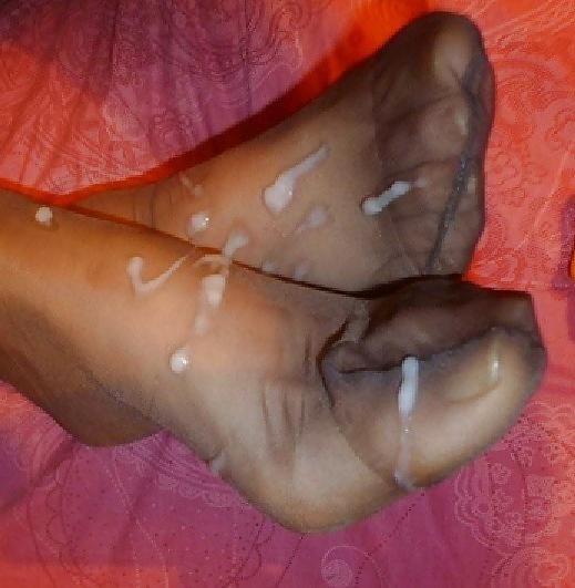 12P Cum On Feet !!