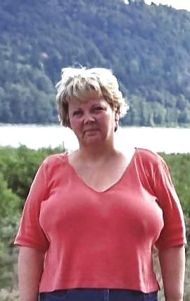 18P She forgot her bra 39.