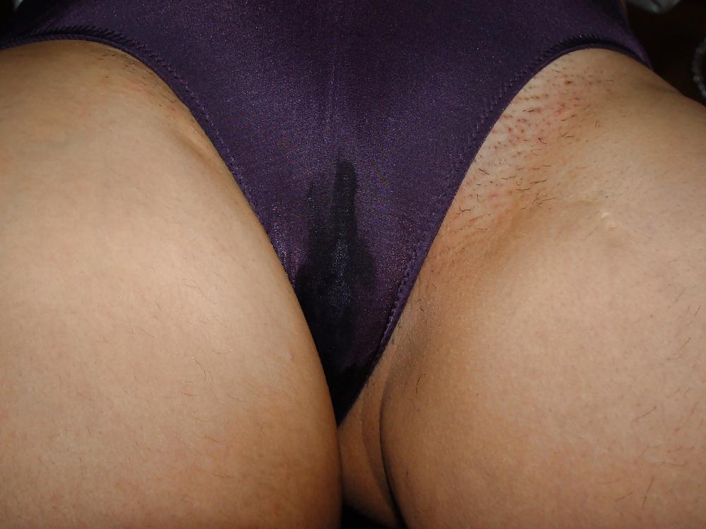 7P German Fotze wacht nass auf Wet Panty