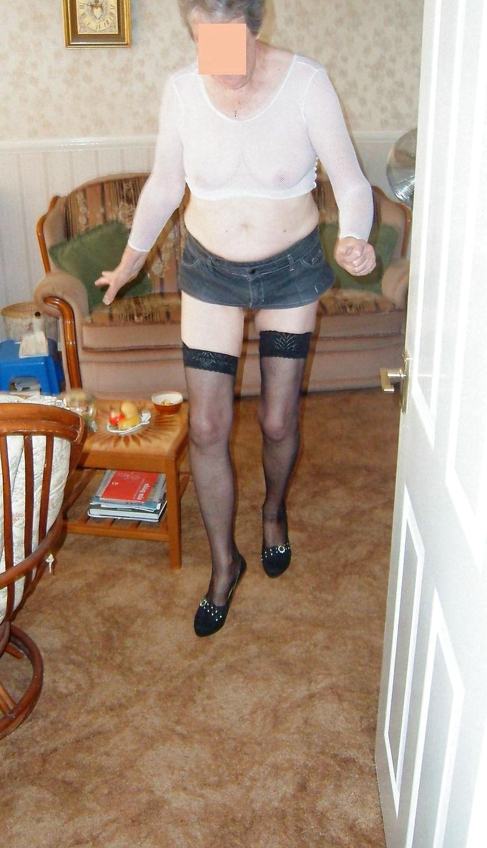 12P Nice gilf
