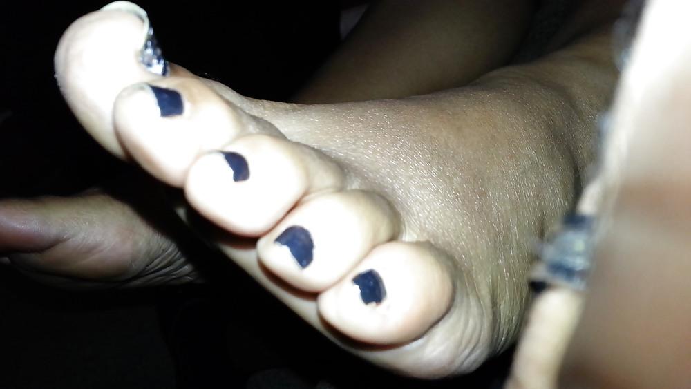 20P Feet pretty,  toes pretty