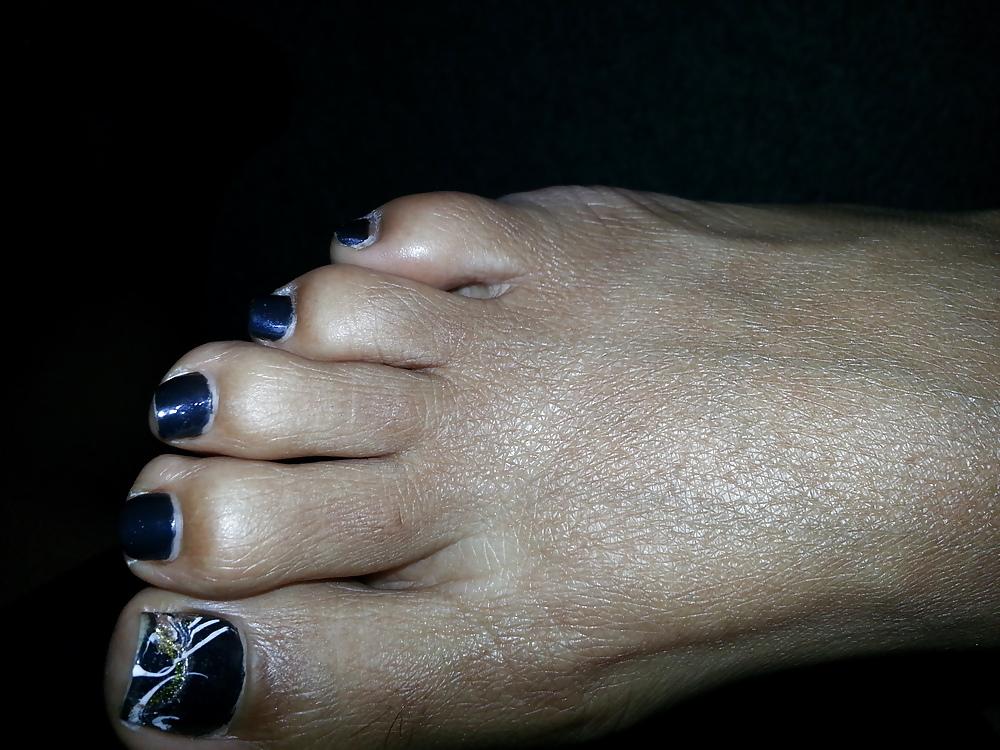 20P Feet pretty,  toes pretty