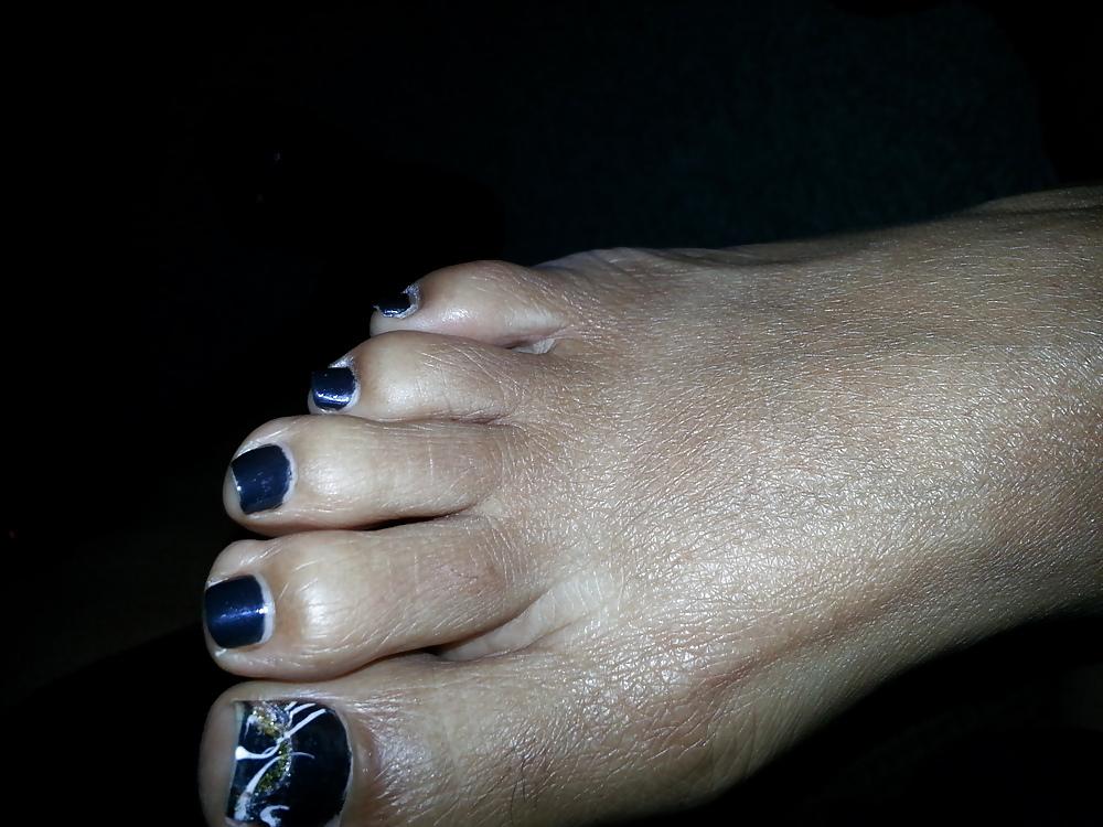20P Feet pretty,  toes pretty