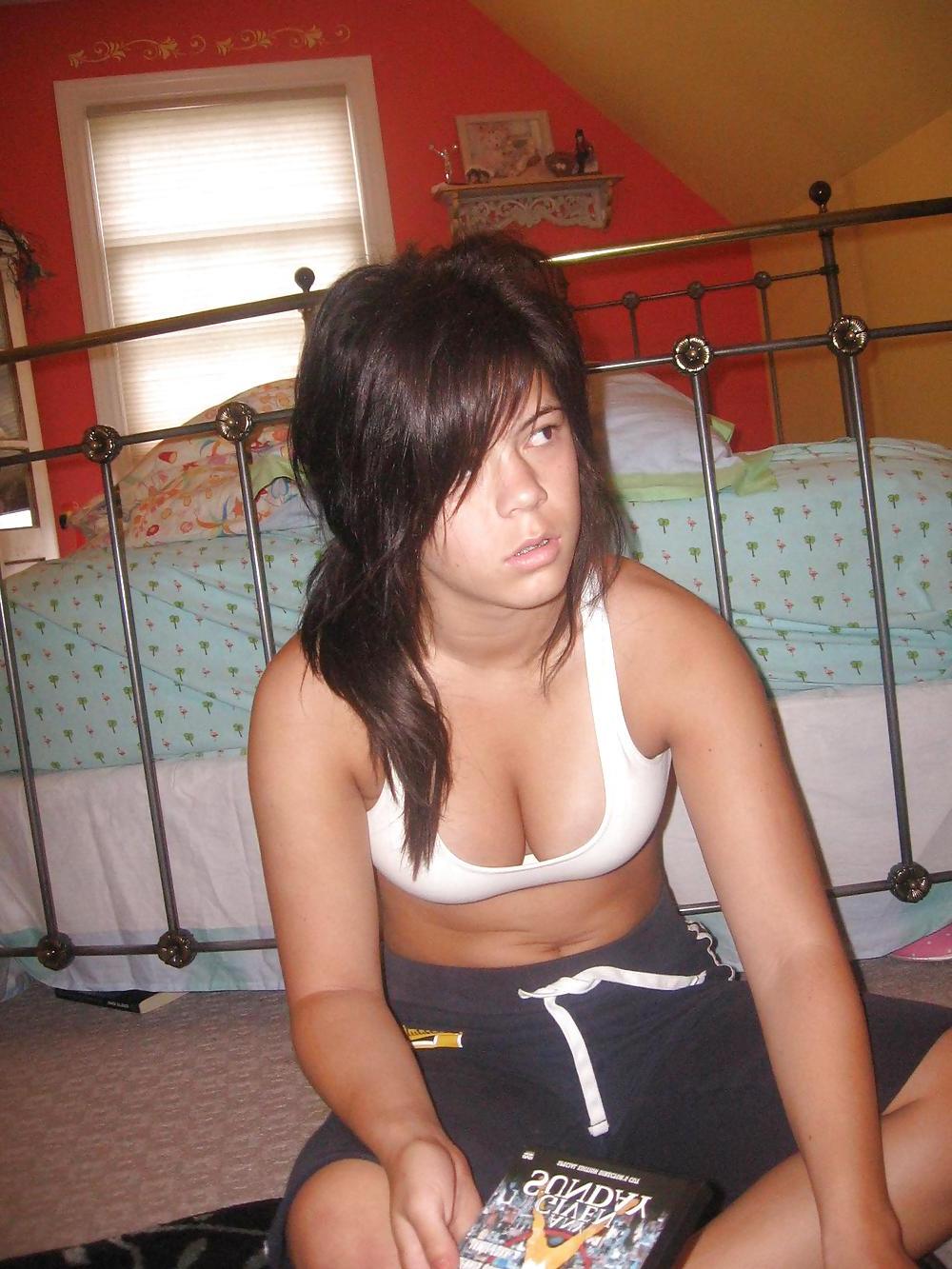 25P Bra Babes 142