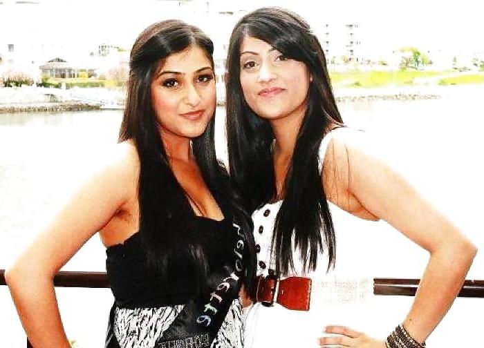 15P Hot and Sexy Indian, Desi, NRI, Punjabi Cheating Sisters!!