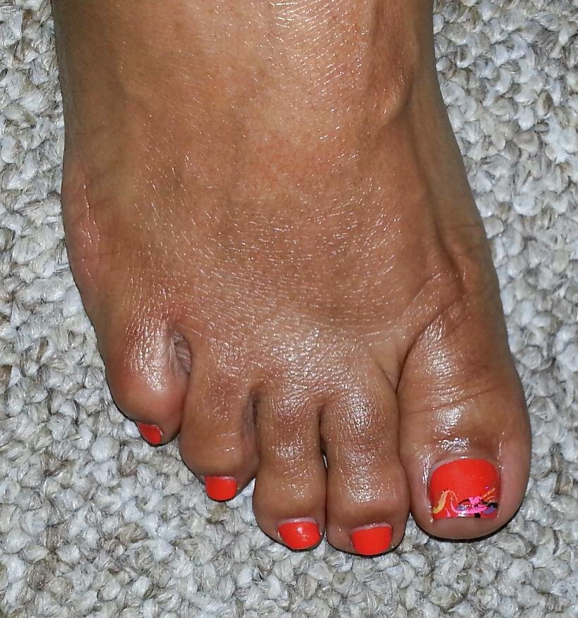 24P Pretty feet pretty toes