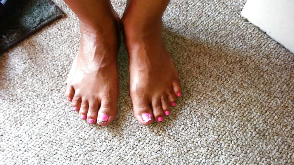 24P Pretty feet pretty toes