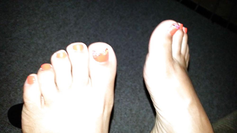 24P Pretty feet pretty toes