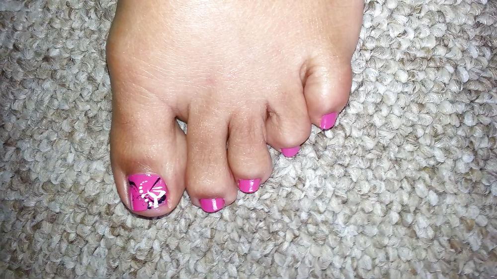 24P Pretty feet pretty toes