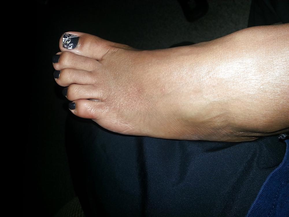 24P Pretty feet pretty toes