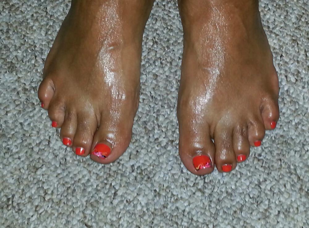 24P Pretty feet pretty toes