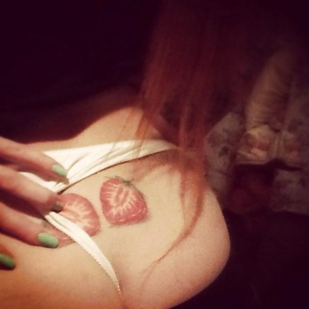 25P Russian punk and tattoed girlfriend - Dasha