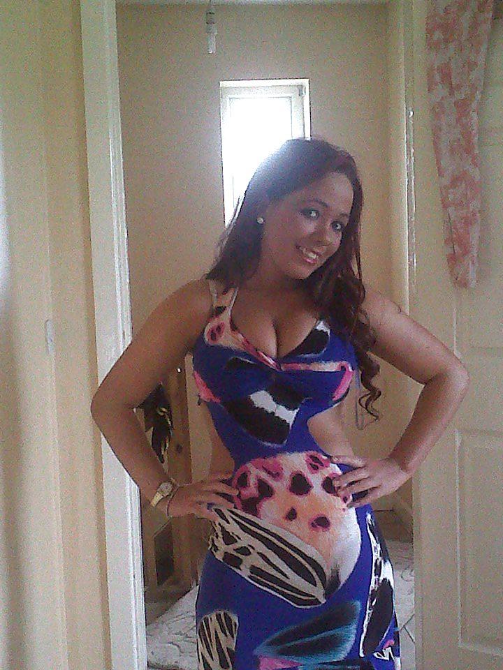 15P I Took Her Bra And Knickers Last Night And Wanked On Them