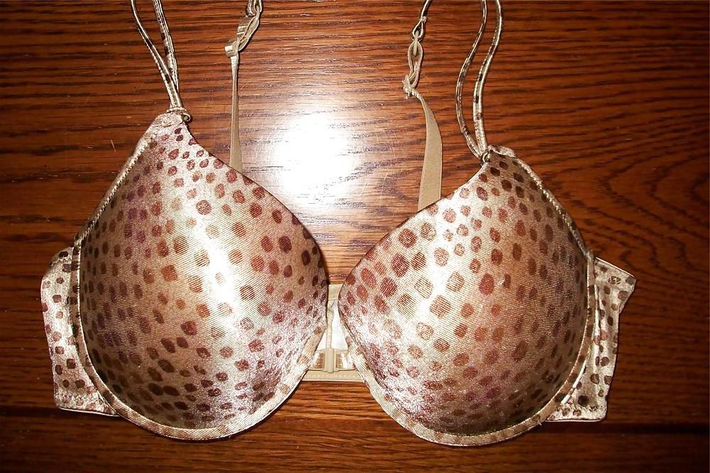 4P Next Door's New bra and panties