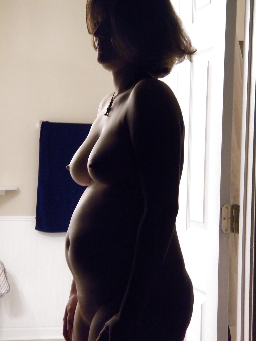 25P Pregnant Wife Nude