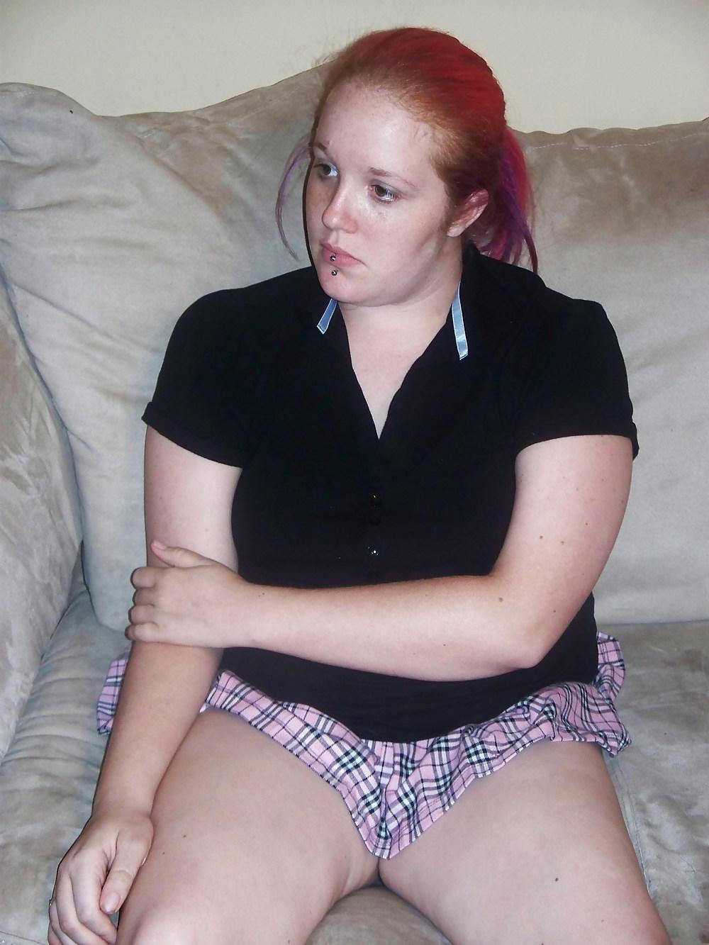 25P The Splits and Big Pussy Lips (Ass,Leg and Foot Fetish)