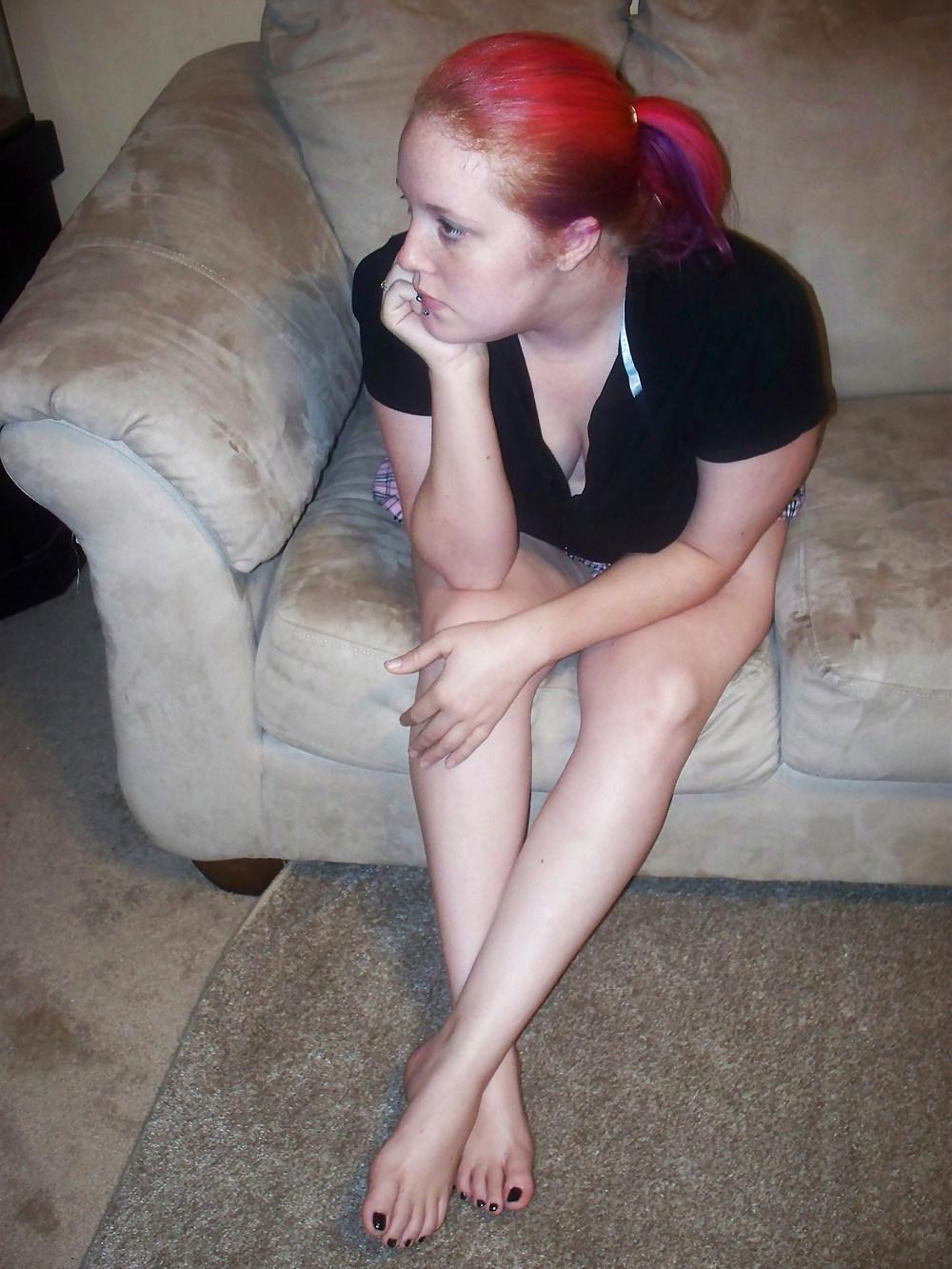 25P The Splits and Big Pussy Lips (Ass,Leg and Foot Fetish)